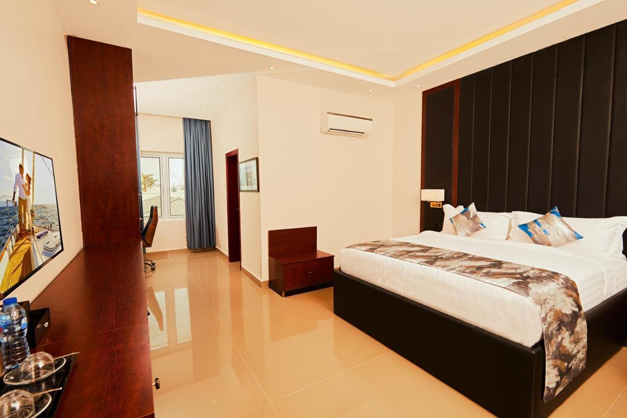 The Yacht Hotel Sea Front Lekki Phase 1 ลากอส ภายนอก รูปภาพ