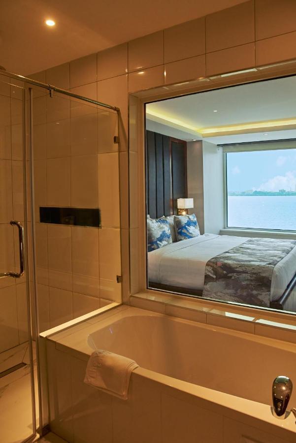 The Yacht Hotel Sea Front Lekki Phase 1 ลากอส ภายนอก รูปภาพ