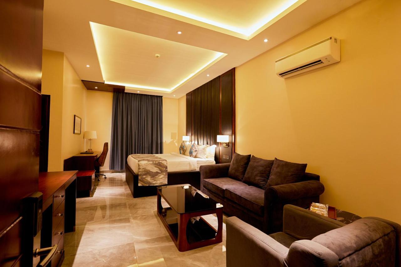 The Yacht Hotel Sea Front Lekki Phase 1 ลากอส ภายนอก รูปภาพ